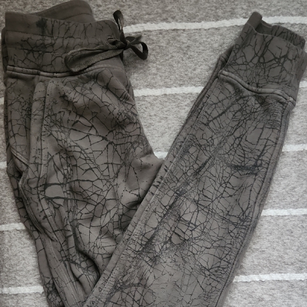 Gray Cracked Pattern Joggers
